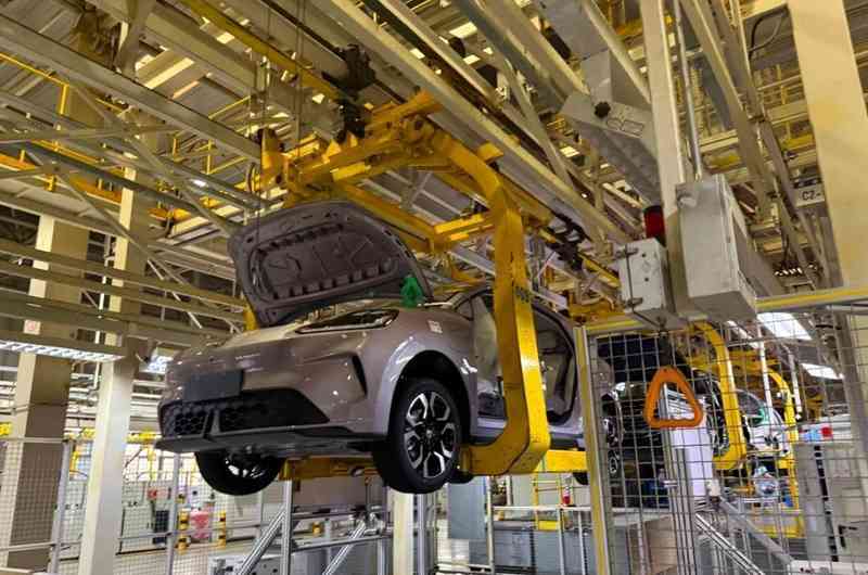  上汽乘用车2026年开启新征程；荣威高端重塑，MG年轻领跑。 汽车科技 上汽乘用车2026年开启新征程；荣威高端重塑，MG年轻领跑。 汽车科技