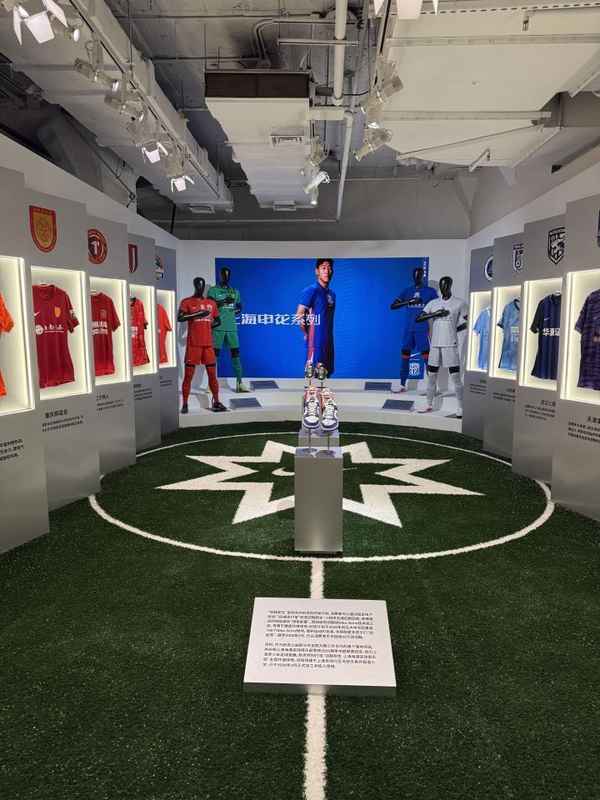  于汉超转型教练之路：学习永不止步，退役源于深思熟虑。 体育新闻