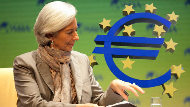  被困海峡的油轮：一场资本市场关于避险的生存实验 股票财经 被困海峡的油轮：一场资本市场关于避险的生存实验 股票财经