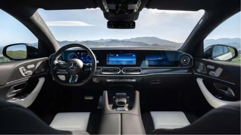  技术深度：奔驰GLE中期改款背后的智能化补课逻辑 汽车科技