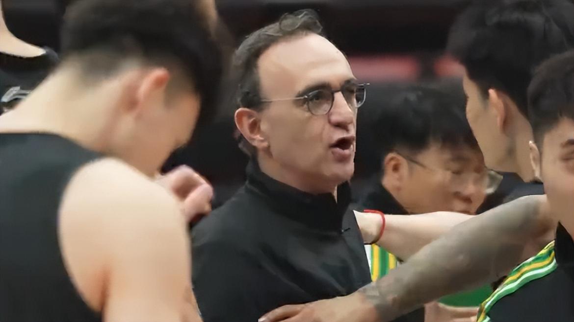  辽宁VS浙江二番战：数据拆解与战术破局指南 体育新闻